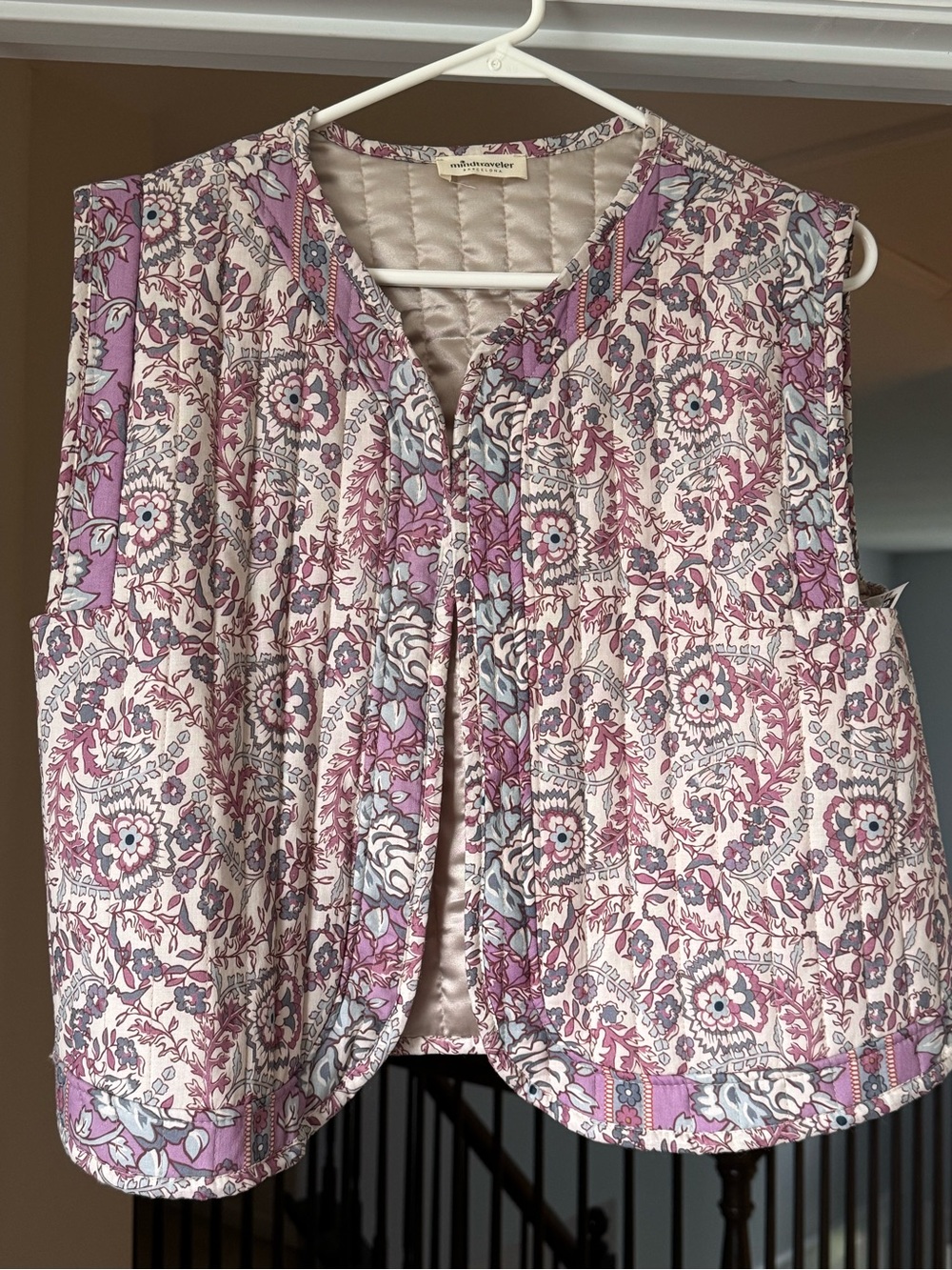 Mindtraveler Barcelona Quilted Floral Sleeveless Vest in Pink Cream.